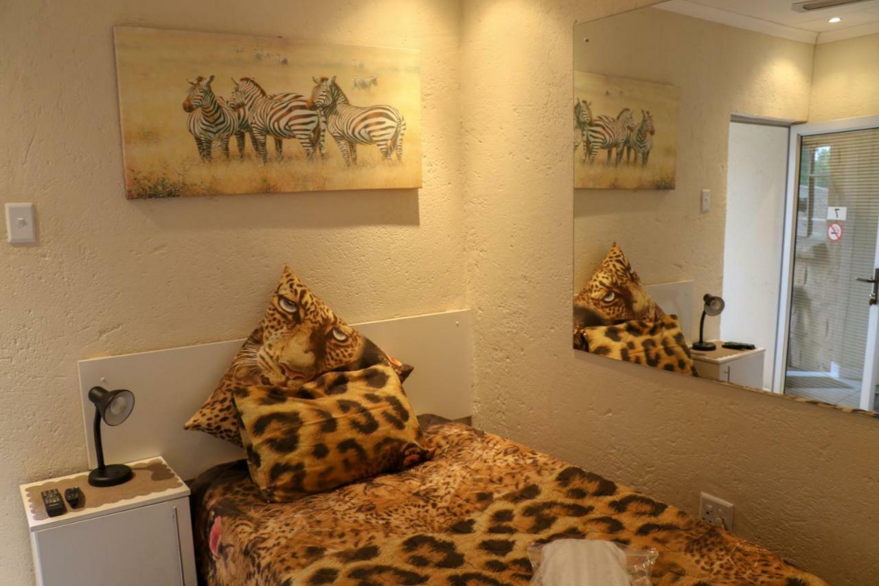 Rock Art Guesthouse Witbank Bagian luar foto