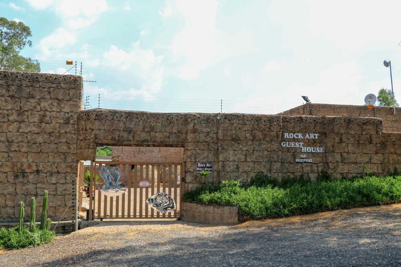 Rock Art Guesthouse Witbank Bagian luar foto